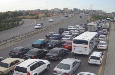 Bakı yollarında tıxac var — Avtobuslar gecikir - SİYAHI + FOTO