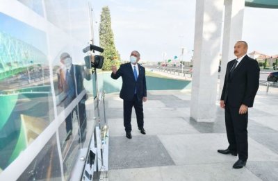 İlham Əliyev Bakıda yerüstü piyada keçidinin açılışında — YENİLƏNİB + FOTO