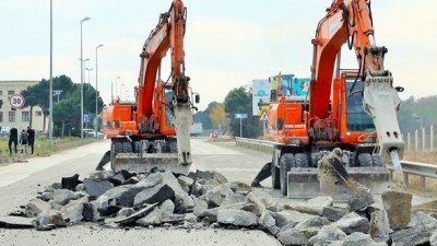 Bakı-Quba-Rusiya avtomobil yolunda təmir-bərpa işləri davam etdirilir - FOTO