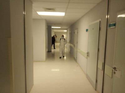 Ağsu Rayon Mərkəzi Xəstəxanasında COVİD19 virusuna yoluxulmaması üçün hər gün iş saatı bitdikdən sonra dezinfeksiya işləri həyata keçirilir - FOTOSUJET