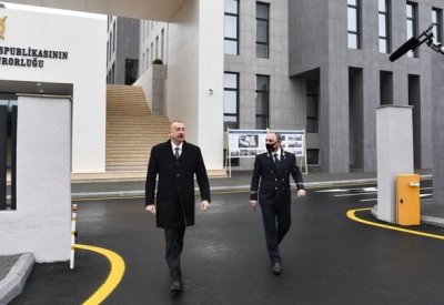 İlham Əliyev Baş Prokurorluğun yeni inzibati binasının açılışında iştirak etdi - YENİLƏNİB + FOTO/VİDEO