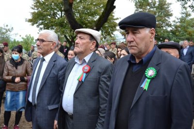 İsmayıllıda Kəlbəcərdən olan şəhidin məzarı ziyarət edilib İsmayıllıda Kəlbəcərdən olan şəhidin məzarı ziyarət edilib
