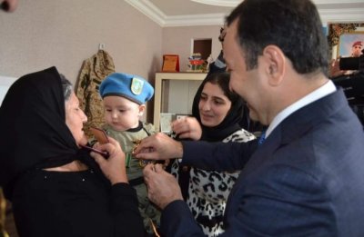 İsmayıllıdan olan şəhid Ramil Musayevin medalı ailəsinə təqdim edilib İsmayıllıdan olan şəhid Ramil Musayevin medalı ailəsinə təqdim edilib