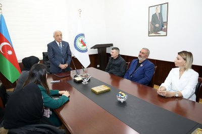 AHİK sədri, Milli Məclisin deputatı Səttar Möhbalıyev şəhid ailələri ilə görüşüb