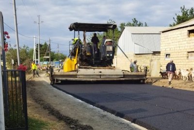 Mahmud Bağırov: Ölkədə yol infrastrukturunun yenidən qurulması və təkmilləşdirilməsi ilə bağlı beynəlxalq maliyyə qurumlarının əsaslı vəsait qoyuluşları ilə yanaşı, dövlət büdcəsi hesabına da layihələr icra olunur