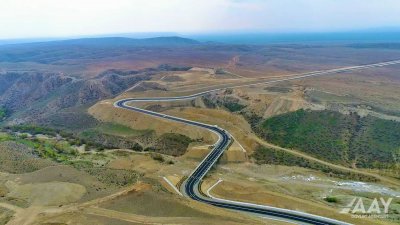 Eldəniz Səlimov: Azərbaycanda yol infrastrukturu yüksək sürətlə inkişaf edir