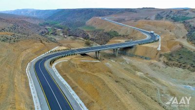 Eldəniz Səlimov: Azərbaycanda yol infrastrukturu yüksək sürətlə inkişaf edir