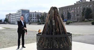 Prezident İlham Əliyev Xankəndi şəhərində Novruz tonqalını alovlandırıb, Az ...