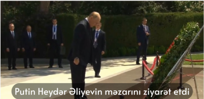 Putin Heydər Əliyevin məzarını ziyarət etdi - VİDEO