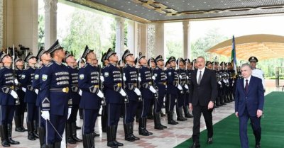 Birinci xanım Mehriban Əliyevanın könüllüsü, gənc fəal, YAP üzvü Fərid Şərifovun adından valideyn himayəsindən məhrum olmuş uşaqlara, uşaq evinlərinə yardım edilib