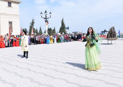 Sumqayıtda Novruz bayramı münasibətilə möhtəşəm tədbir keçirildi Sumqayıtda Novruz bayramı münasibətilə möhtəşəm tədbir keçirildi