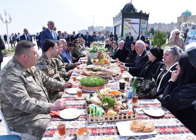 Sumqayıtda Novruz bayramı münasibətilə möhtəşəm tədbir keçirildi Sumqayıtda Novruz bayramı münasibətilə möhtəşəm tədbir keçirildi