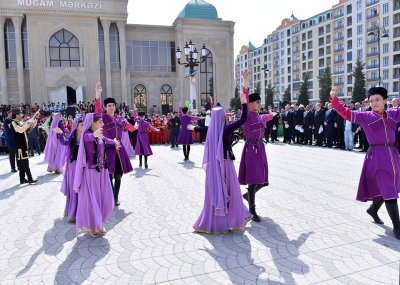 Sumqayıtda Novruz bayramı münasibətilə möhtəşəm tədbir keçirildi Sumqayıtda Novruz bayramı münasibətilə möhtəşəm tədbir keçirildi