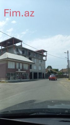 Lənkəranda 4 mərtəbəli mansardlı binanın tikintisinə hansı məmur icazə verib?