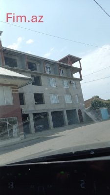 Lənkəranda 4 mərtəbəli mansardlı binanın tikintisinə hansı məmur icazə verib?