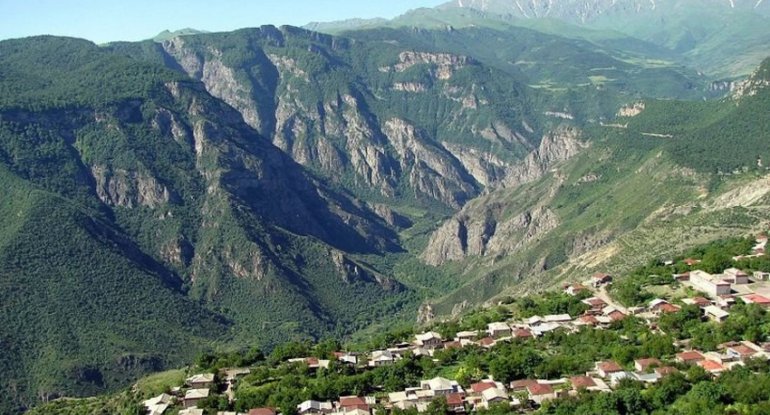 Ağdərənin Kolatağ kəndinə ilk köç karvanı yola salınıb