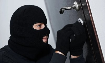 TƏCİLİ! Şəkidə maskalı şəxslər evə BASQIN ETDİ - Saxlanılanlar var