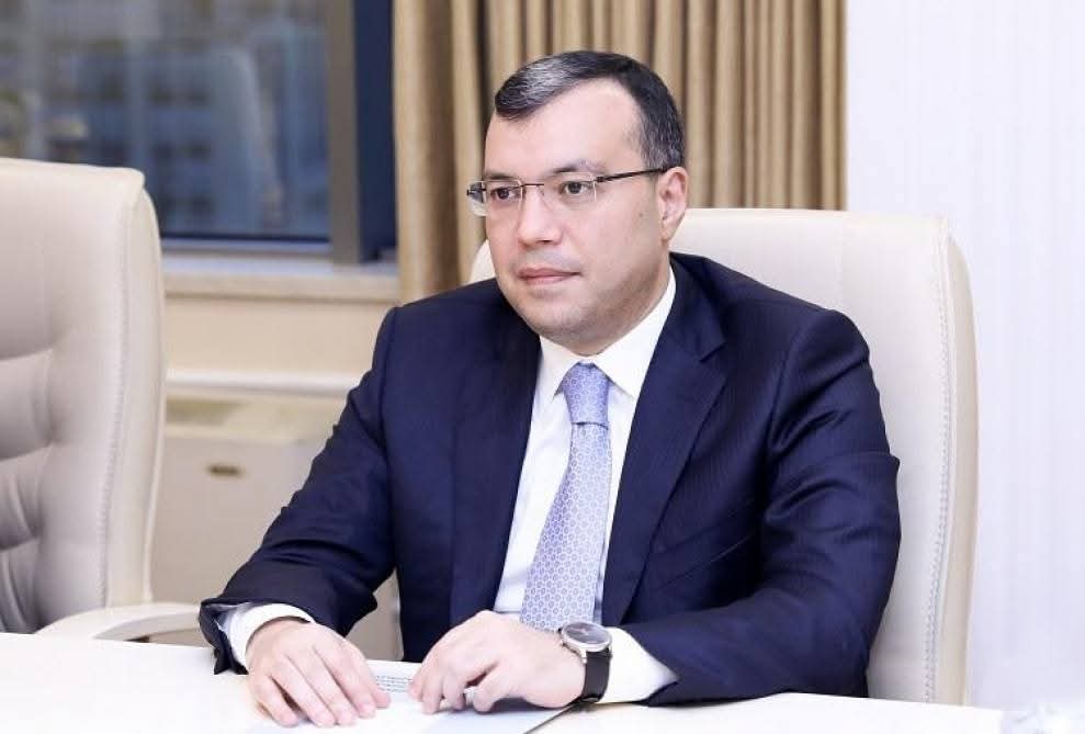 Azərbaycan respublikasının tanınmış fəal gənci Fərid Şərifov Azərbaycan respublikasının maliyyə naziri Sahib Babayev ilə bağlı danışıb