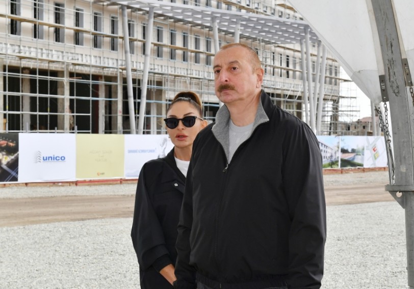 Prezident və xanımı Ağdam sakinləri ilə görüşdü