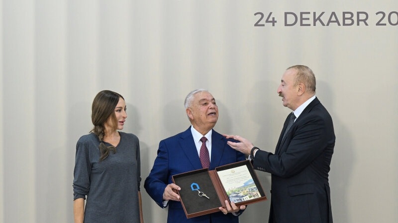 “Balaca Heydər böyüyüb, iki oğlu var” - Prezidentlə Ağdam sakininin MARAQLI DİALOQU