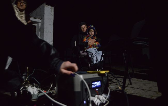 Rusiyanın qəddar hücumu: 10 dərəcə şaxtada Ukraynanın iki bölgəsi tam zülmətə qərq oldu