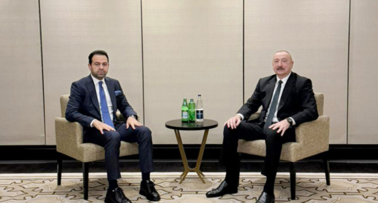 Prezident Əbu-Dabidə Müsəlman Ağsaqqalları Şurasının baş katibi ilə görüşüb