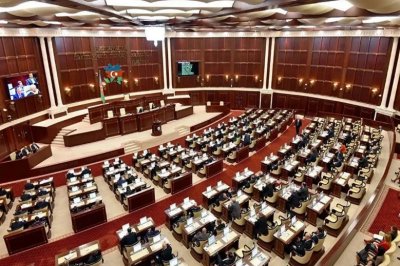 Milli Məclisin növbəti plenar iclası başlayıb