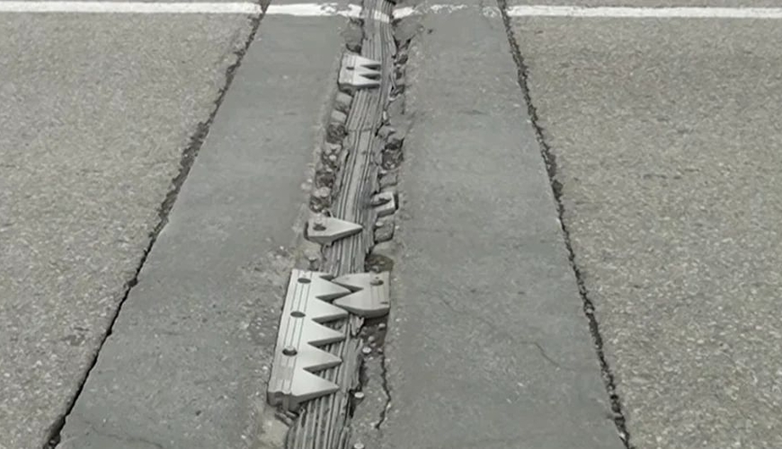 Sürücülərə təhlükəli anlar yaşadan körpü - VİDEO