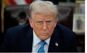 İranda ABŞ təyyarəsi vurulanda Tramp bir neçə saat köməkçilərinə qışqırıb - WSJ