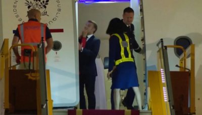 Trampdan QALMAQALLI AÇIQLAMA: "Makron çənəsinə dəyən zərbədən özünə gələ bilmir!"