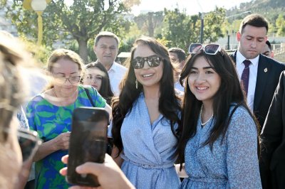 “Bakıda Retro Avtomobil Bayramı: “At Gücü” Tədbirində Nadir Klassik Nümunələr Sərgiləndi” “Bakıda Retro Avtomobil Bayramı: “At Gücü” Tədbirində Nadir Klassik Nümunələr Sərgiləndi”