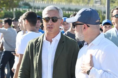 “Bakıda Retro Avtomobil Bayramı: “At Gücü” Tədbirində Nadir Klassik Nümunələr Sərgiləndi” “Bakıda Retro Avtomobil Bayramı: “At Gücü” Tədbirində Nadir Klassik Nümunələr Sərgiləndi”