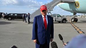 Tramp Venesuela hava məkanını bağlı elan etməsinin səbəbini açıqladı