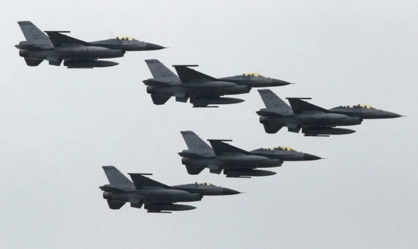 Tramp təyyarə və komandoları göndərdi - Xamneyini izləyirlər